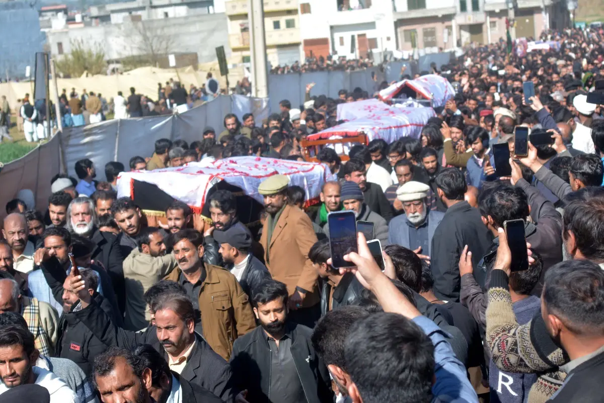 İslamabad'da Camiye Yönelik Intihar Saldırısı: 36 Kişi Hayatını Kaybetti