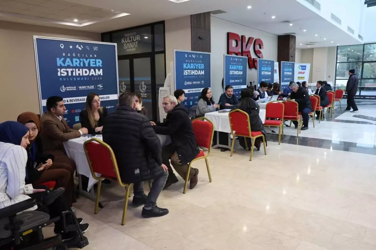 Bağcılar'da İşveren ve İş Arayanları Buluşturan Kariyer Fuarı