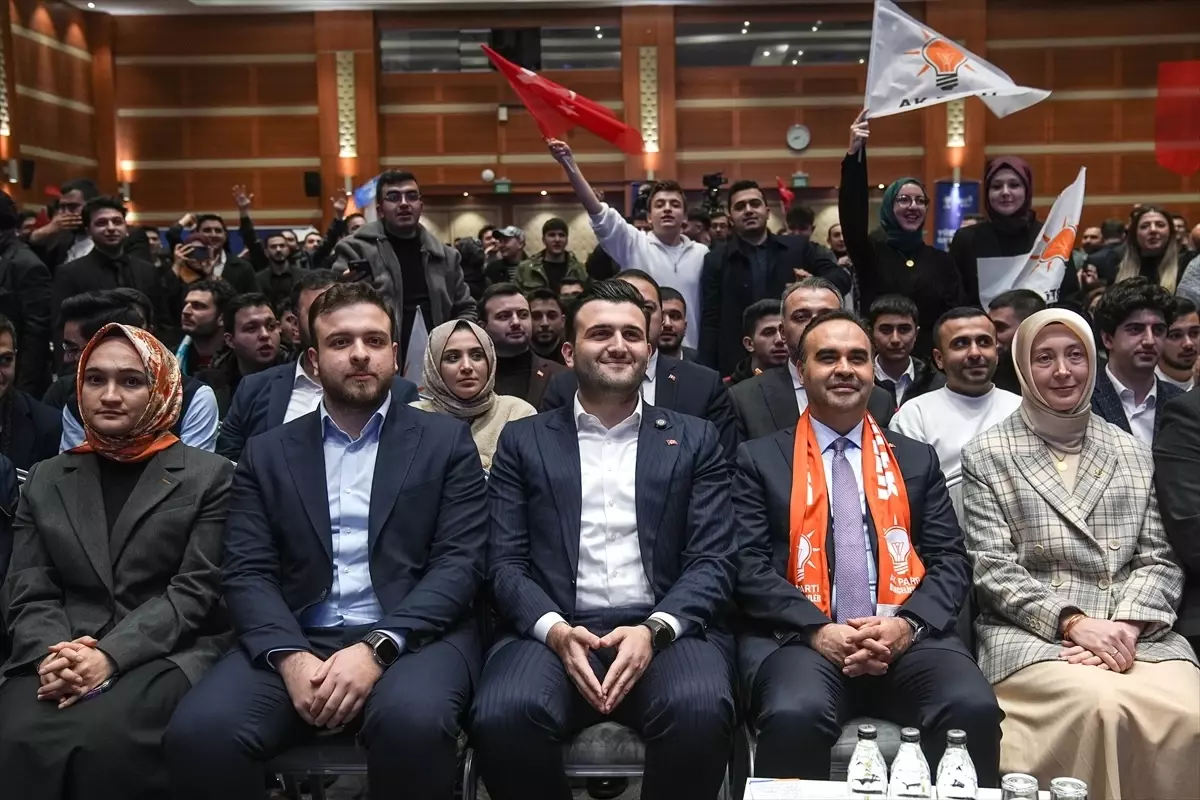 Bakan Kacır'dan Gençliğe Çağrı: Türkiye'nin Yüzyılı Teknolojiyle Şekillenecek