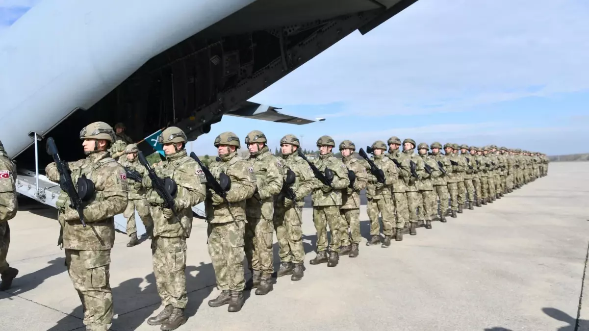 Almanya’da NATO Steadfast Dart-26 Tatbikatına Katılan Türk Askerleri Aileleriyle Veda Etti