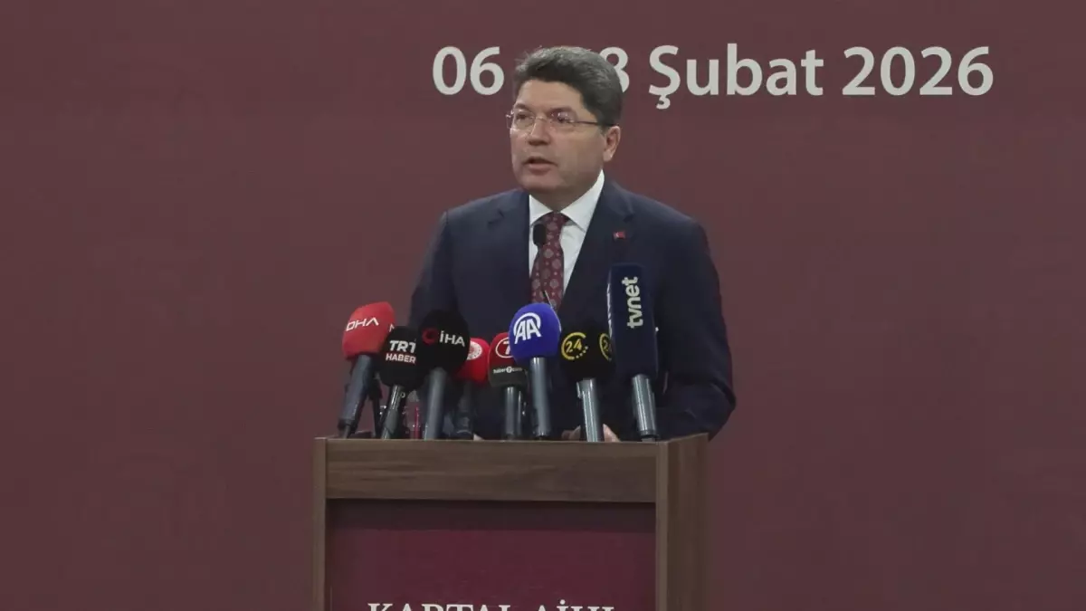 Adalet Bakanı Yılmaz Tunç'tan Yeni Anayasa ve İnternet Dolandırıcılığı Uyarısı