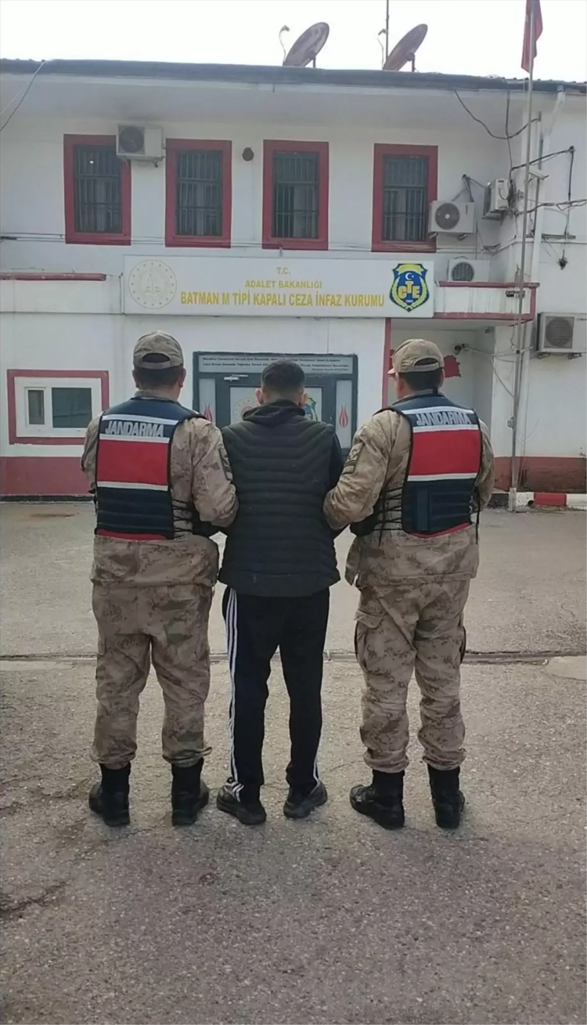 Batman’da 16 Yıllık Hapis Cezalı Suçlu Kaçaklık Sonrası Yakalandı