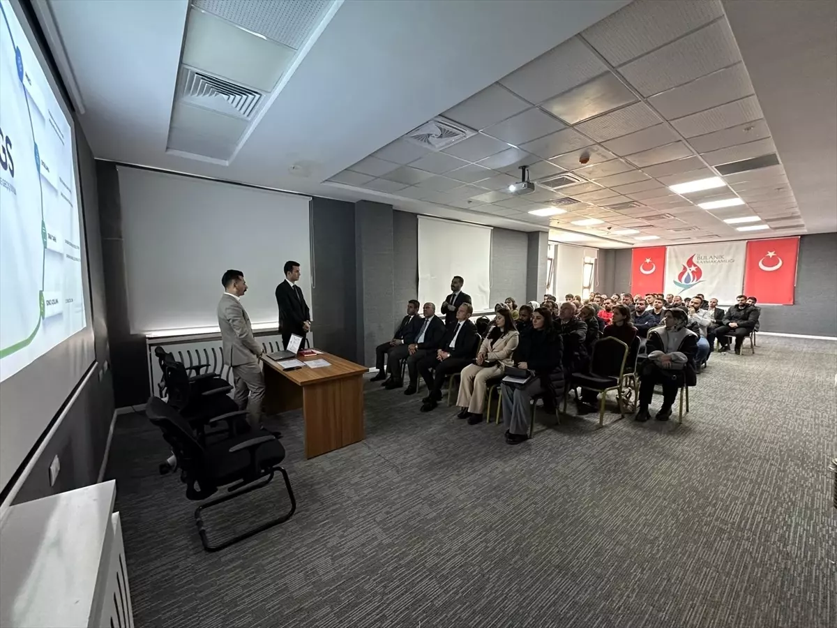 Bulanık’ta LGS Başarısını Artırmak İçin Eğitim Değerlendirme Toplantısı Gerçekleştirildi