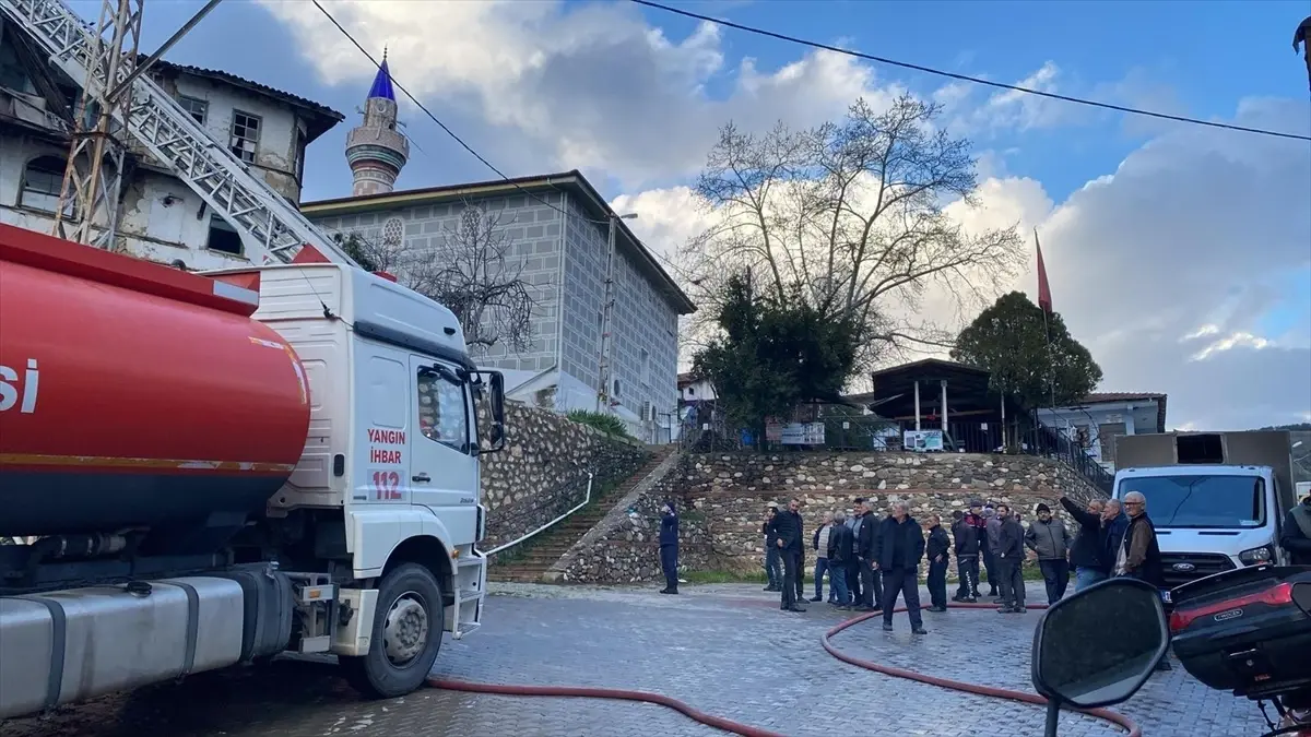 İznik’te Ev Yangını Kontrol Altına Alındı: İtfaiye Hızlı Müdahale Etti
