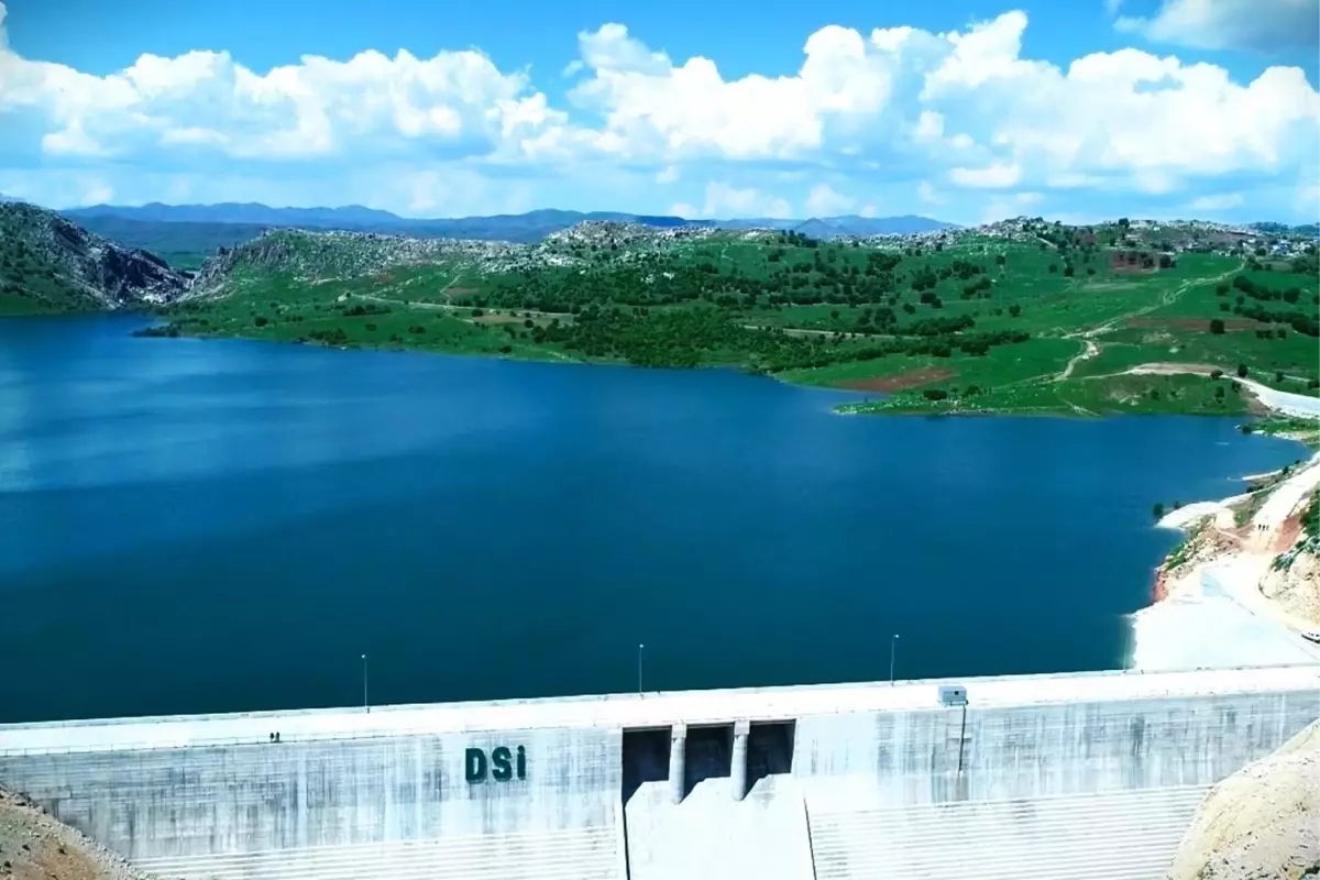 Diyarbakır’da Şiddetli Yağışlar Baraj Seviyelerini Yükseltti, Valilik Uyarı Yayınladı