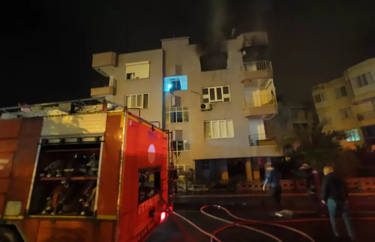 Anamur’da Ev Yangını Kontrol Altına Alındı: 2 Kişi Dumanla Mücadele Etti