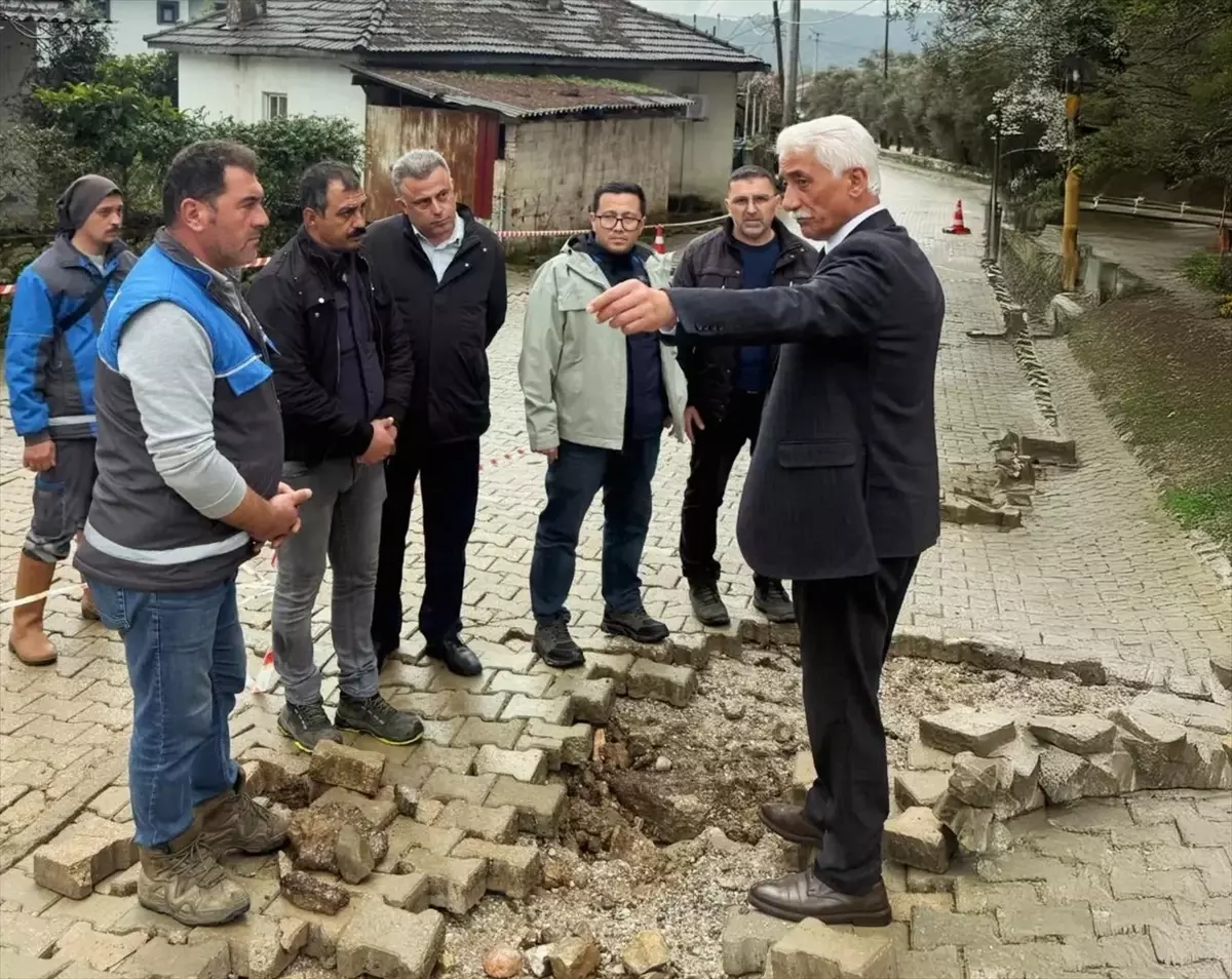 Ula Belediye Başkanı Caner, Yağış ve Fırtına Sonrası Ataköy Mahallesi'nde Hasarları İnceledi