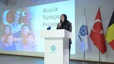 Eğitim Salonunda Türkçe Dersleri