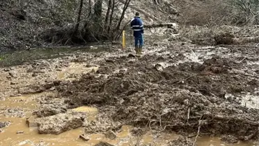 Heyelan sonrası temizlenmiş yolun görünümü
