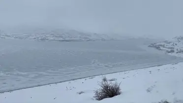 4 Eylül Barajı buz tabakası detay fotoğrafı