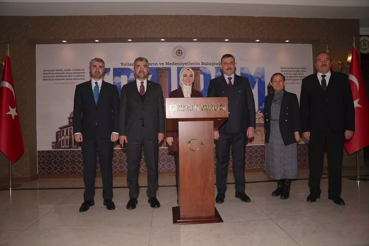 Bakan Göktaş, Erzurum'da Sosyal Politikalar Üzerine Görüşmeler Yaptı