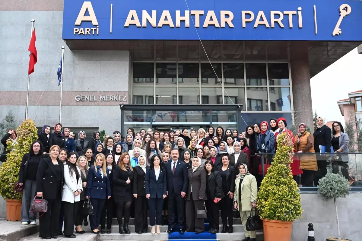 Anahtar Parti Kadın Kolları toplantısı