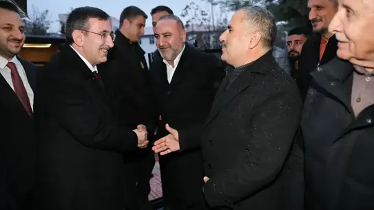 Cevdet Yılmaz, Siirt Valiliği ve AK Parti İl Başkanlığı'nı Ziyaret Etti