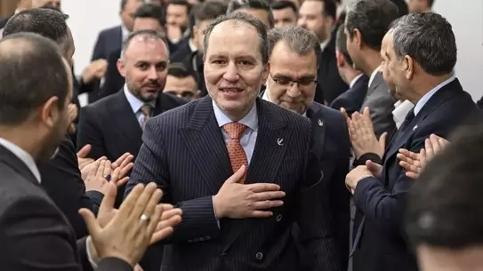 Erbakan konuşma anı