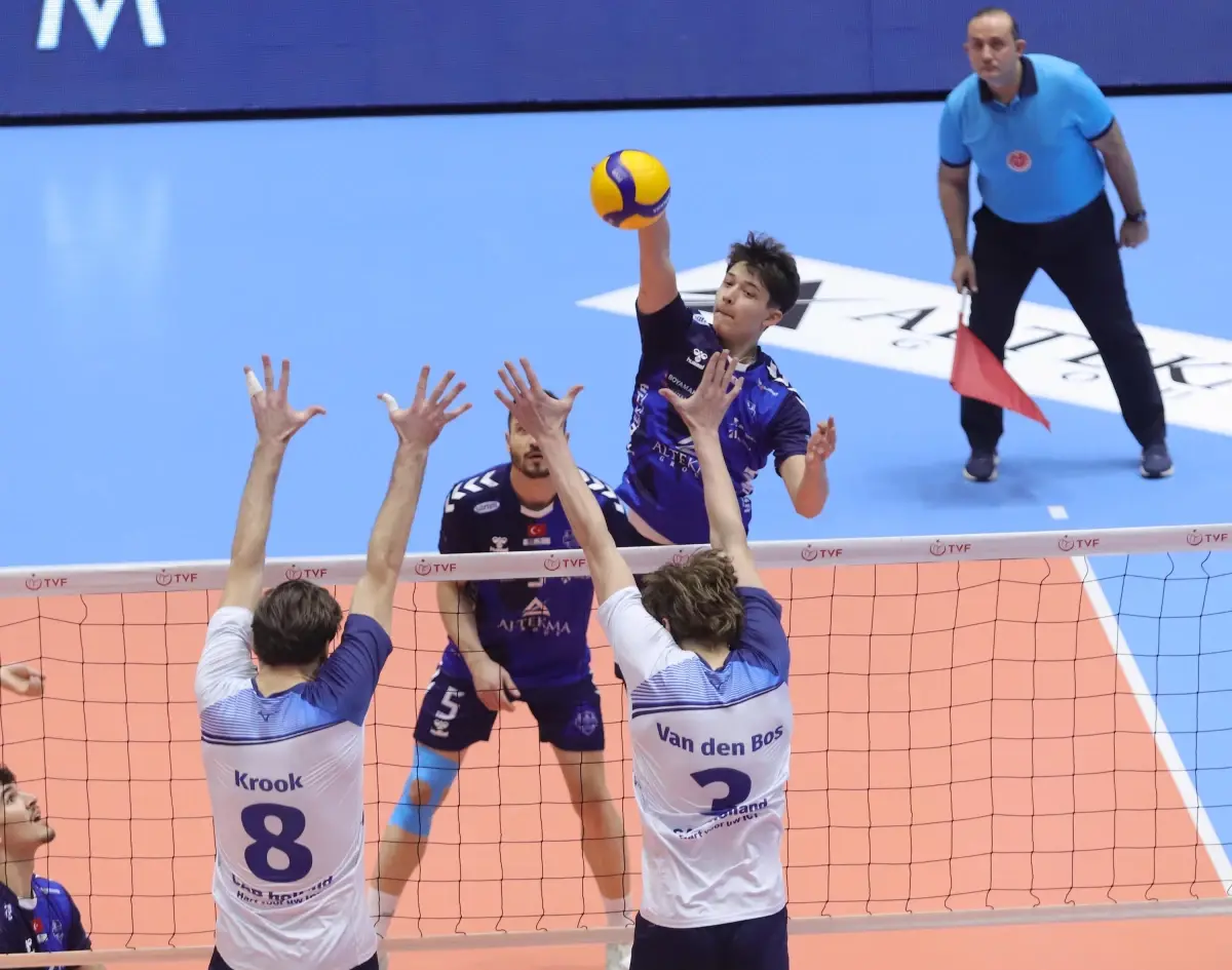 Altekma, Deprem Günü İBB Karşısında Sahaya Çıktı: 16.30'da Kritik Maç