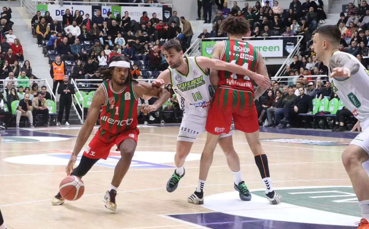 Karşıyaka, Anadolu Efes'e Konuk Oluyor: Kritik Maçta Hayatta Kalma Mücadelesi