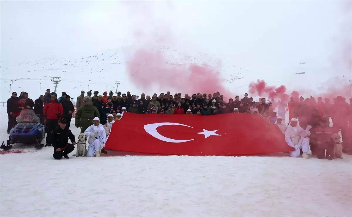 Muş’un Bembeyaz Renk Şöleni: Kar Festivali Gençleri Sporla Buluşturdu