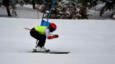 Sarıkamış’ta Genç ve Büyükler Kayak Yarışları Tamamlandı