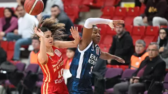 Halkbank Kadınlar Basketbol, Emlak Konut'u 94-72'lik Skorla Geçti