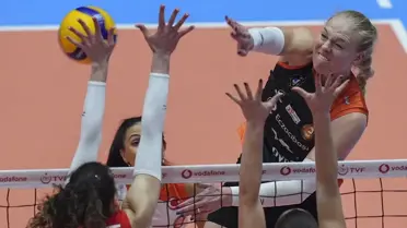 Aras Kargo, Eczacıbaşı Dynavit'i 3-2'lik Çekişmeli Maçta Yendi