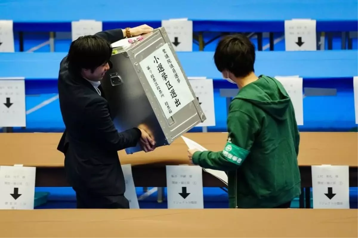 Japonya’da Erken Genel Seçim: Takaichi Partisi 233 Sandalyeyle Liderliğe Çıktı