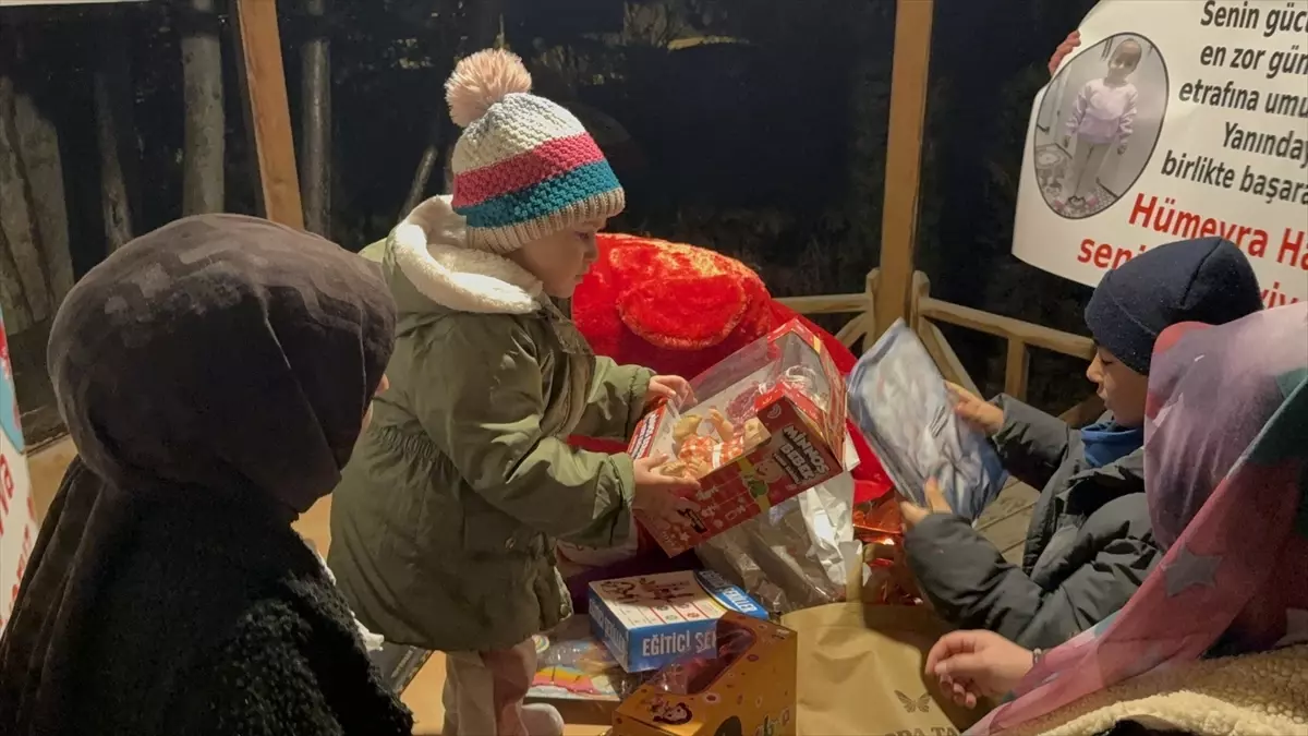 Erzincan’da Gönüllü Gençler Derneği, Kanserle Mücadele Eden 4 Yaşındaki Kız Hümeyra Havva’ya Sıcak Bir Sürpriz Düzenledi