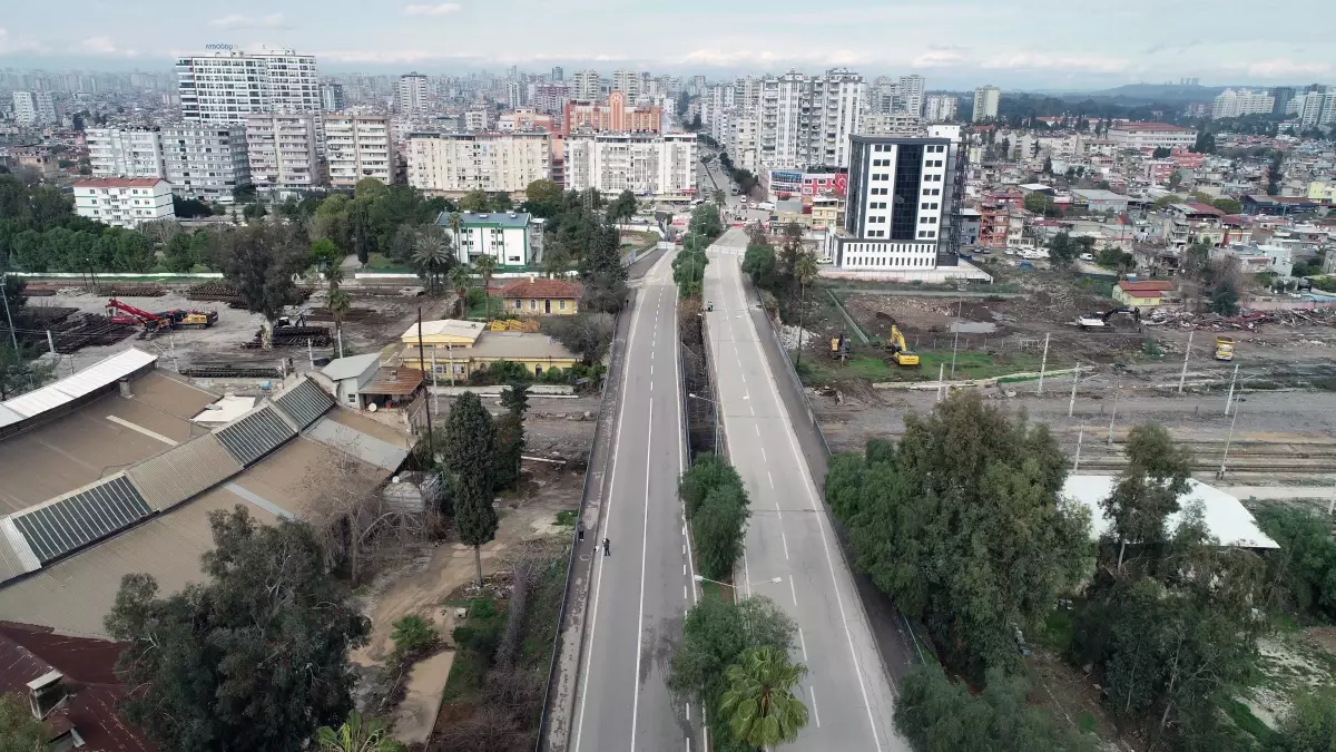 Adana’nın 64 Yıllık James Bond Köprüsü Hızlı Tren Projesi İçin Yıkılıyor