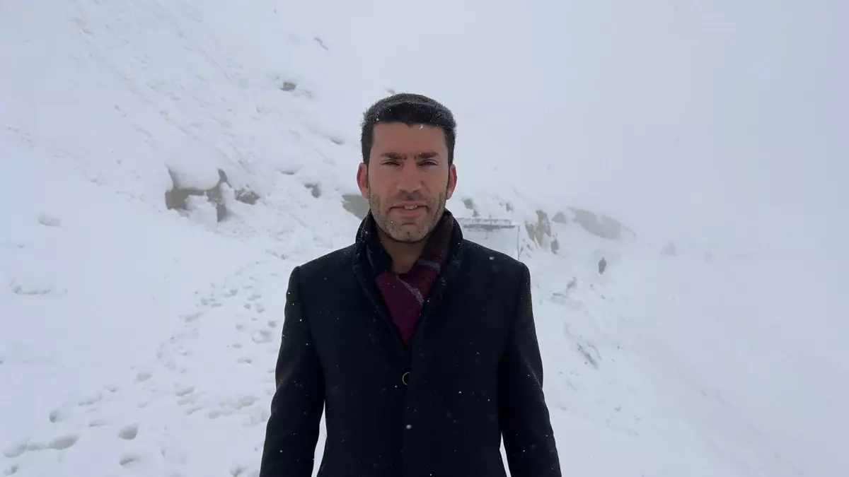 Yüksekova’da Çığ Nedeniyle Kapanan Mezra Yolu 2 Ay Sonra Yeniden Açıldı