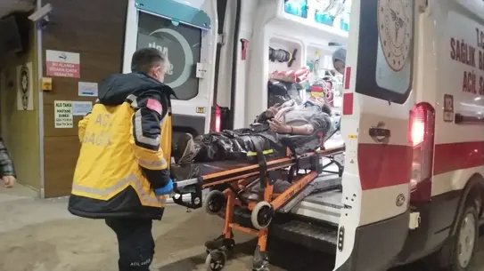 Kaza yerinde polis ekipleri