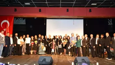 Öğretmenlerin sahne performansı