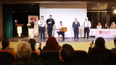 Tekirdağ’da Down sendromlu bireylerin sahne performansı