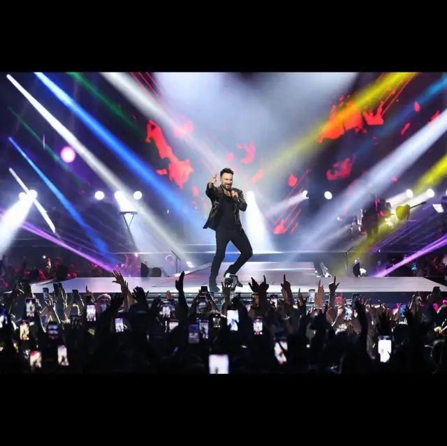 Tarkan hayranlarıyla buluşuyor