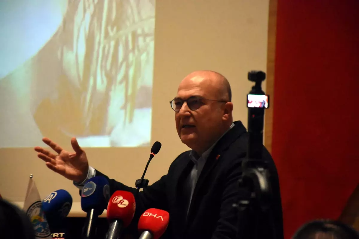 İzmir İktisat Kongresi'nde Genel Kurul: Balkan Türklerinin Hak Mücadelesi Vurgulandı