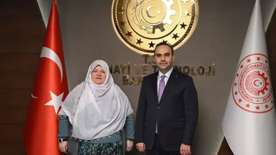 Bakan Kacır, Mihalgazi Belediye Başkanı Güneş'in Sözlerine Yanıt Verdi: Kadın Liderliğine Destek