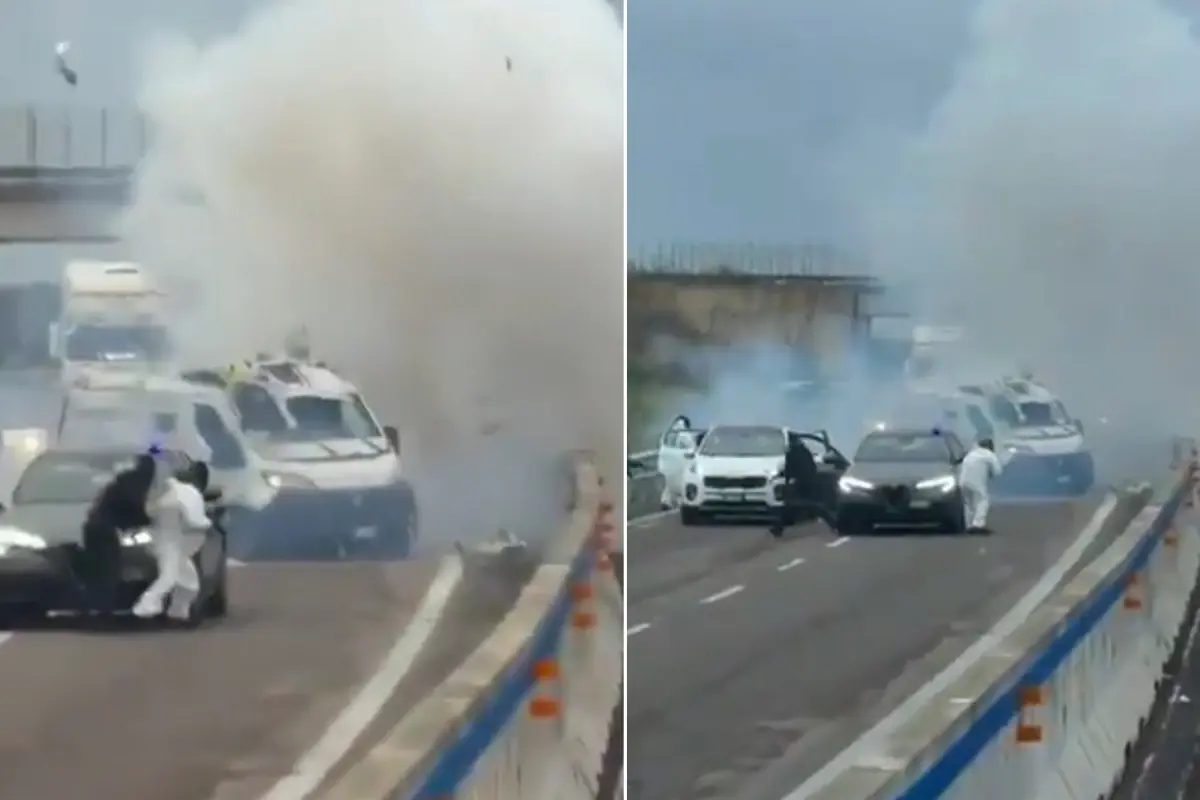 İtalya'da Otoyolda Zırhlı Araç Patlatıldı, İki Şüpheli Yakalandı