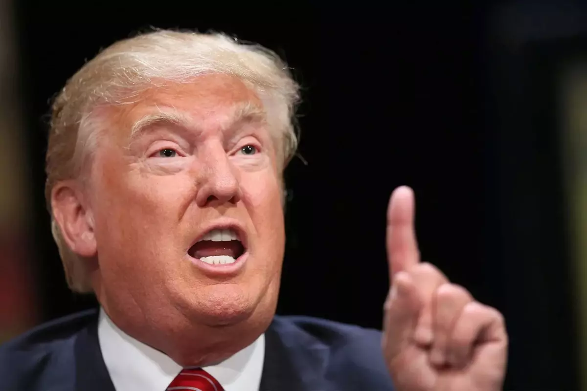 Trump, Bad Bunny'nin Super Bowl Performansını 'Korkunç' Dedi: İspanyolca Şarkıların Siyasete Etkisi