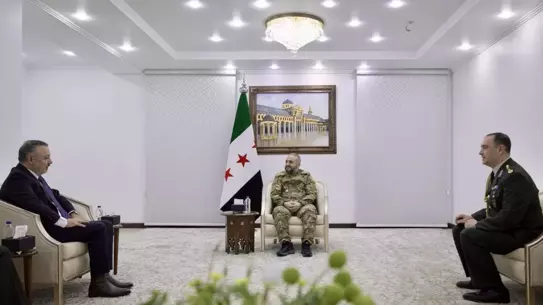 Türkiye'nin Şam Büyükelçisi Nuh Yılmaz, Suriye Savunma Bakanı ile Görüştü