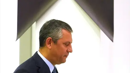 Özgür Özel basın toplantısında