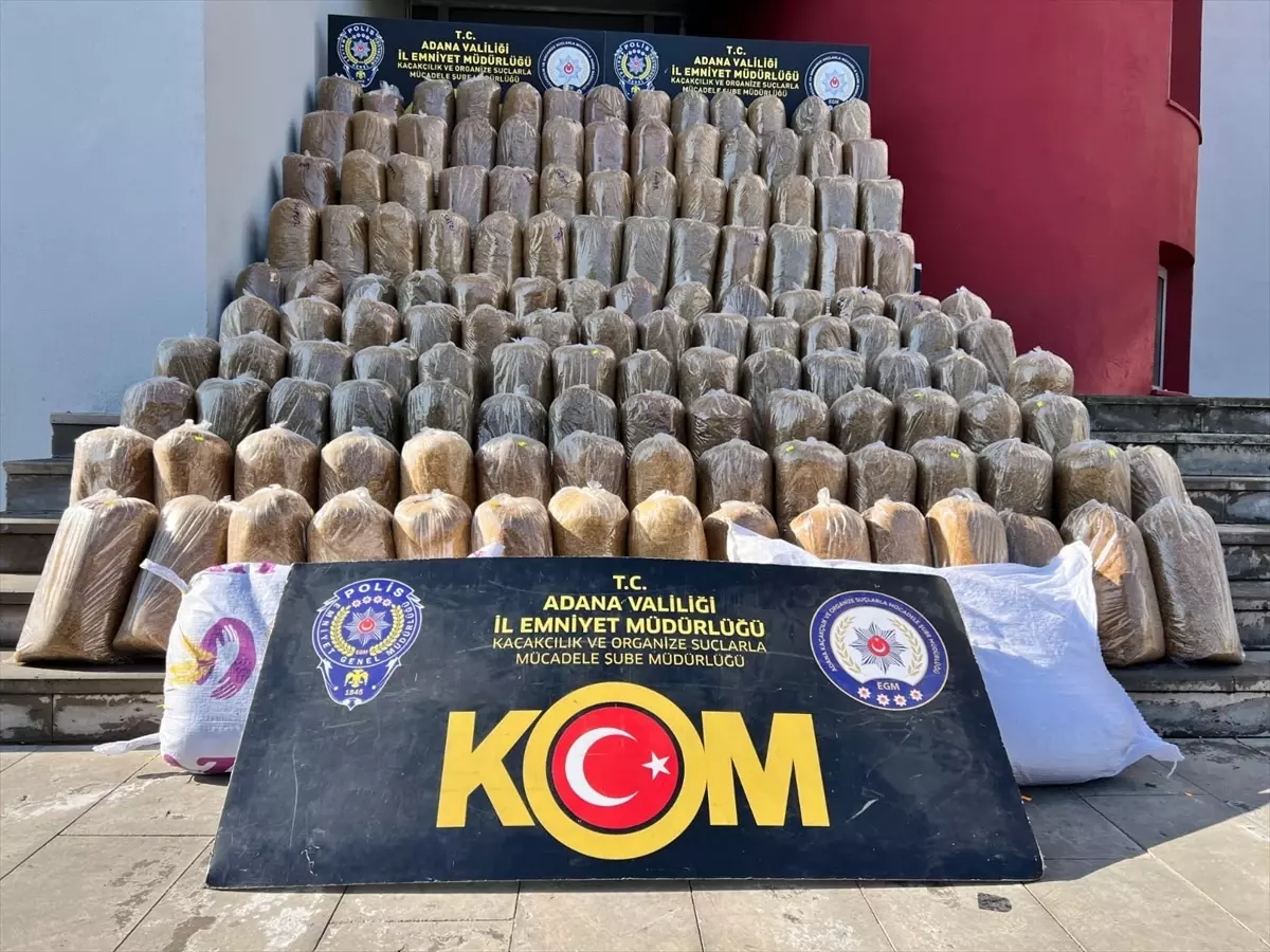 Adana'da 2,5 Ton Kaçak Tütün Operasyonu: 4 Araç Durduruldu, 5 Şüpheli Gözaltına Alındı