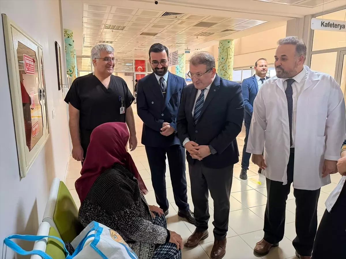 Prof. Dr. Özkan Kemer Devlet Hastanesi'nde Denetim Gezisi Gerçekleştirdi