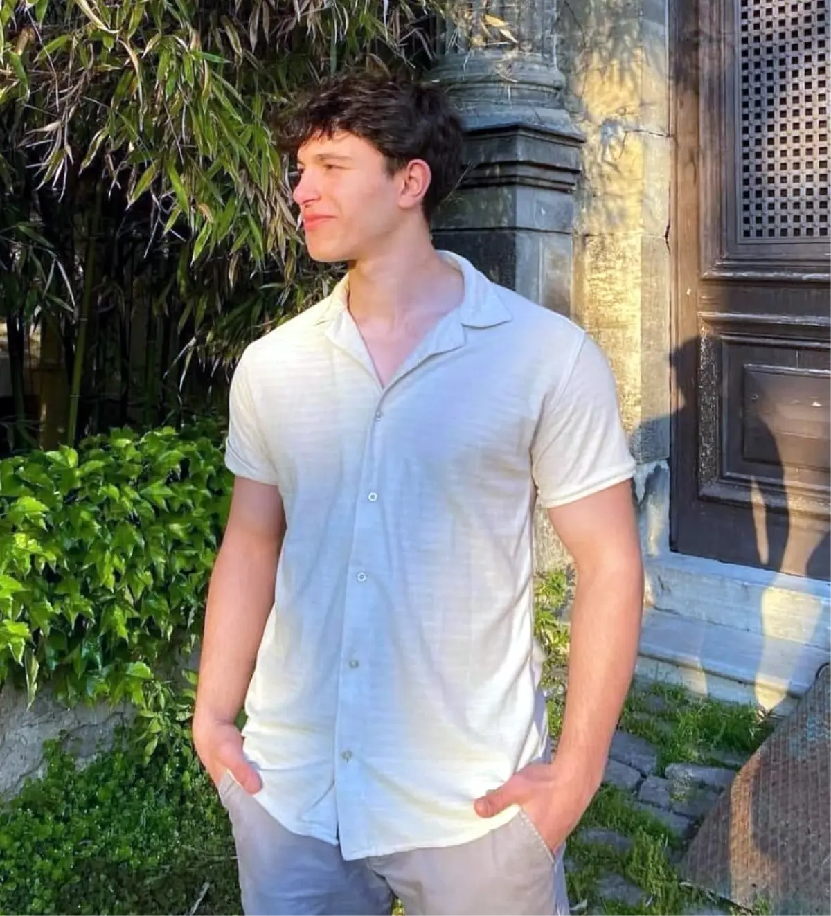 Avcılar’da TIR’a Çarpan Motosiklet Kazası: 20 Yaşındaki Genç Hayatını Kaybetti