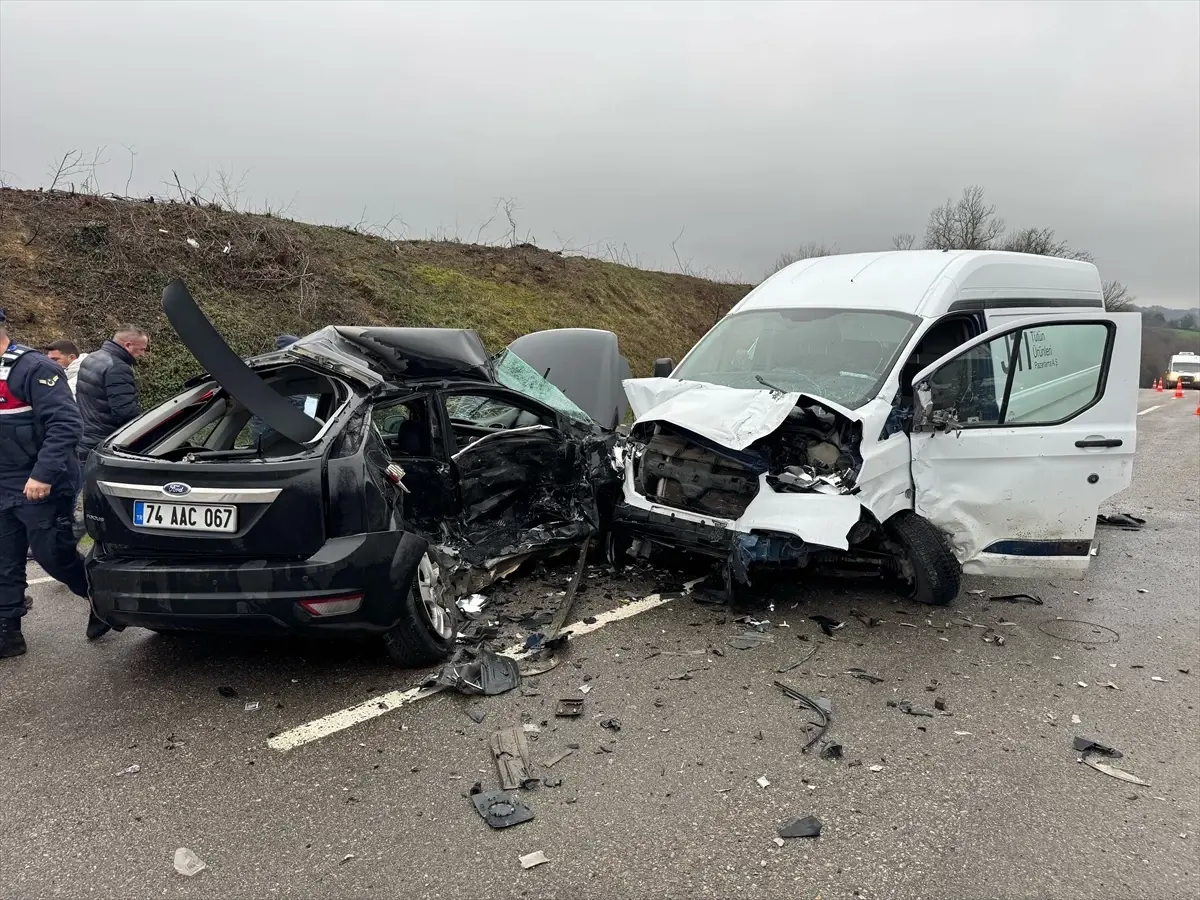 Bartın’da Trafik Kazası: Polis Memuru Kazım Kızıl Hayatını Kaybetti