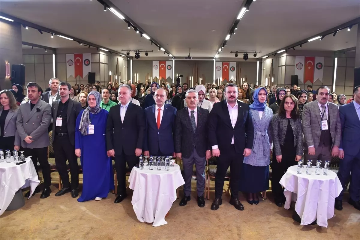 Hak-İŞ'in 50. Yılında Trabzon’da Kadın Emekleri Buluşması Gerçekleşti