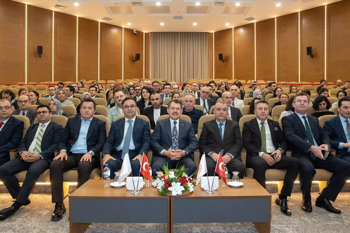 İzmir Adliyesi’nde Bağımlılıkla Mücadele Semineri: 9 Şubat Dünya Sigarayı Bırakma Günü'ne Özel Etkinlik