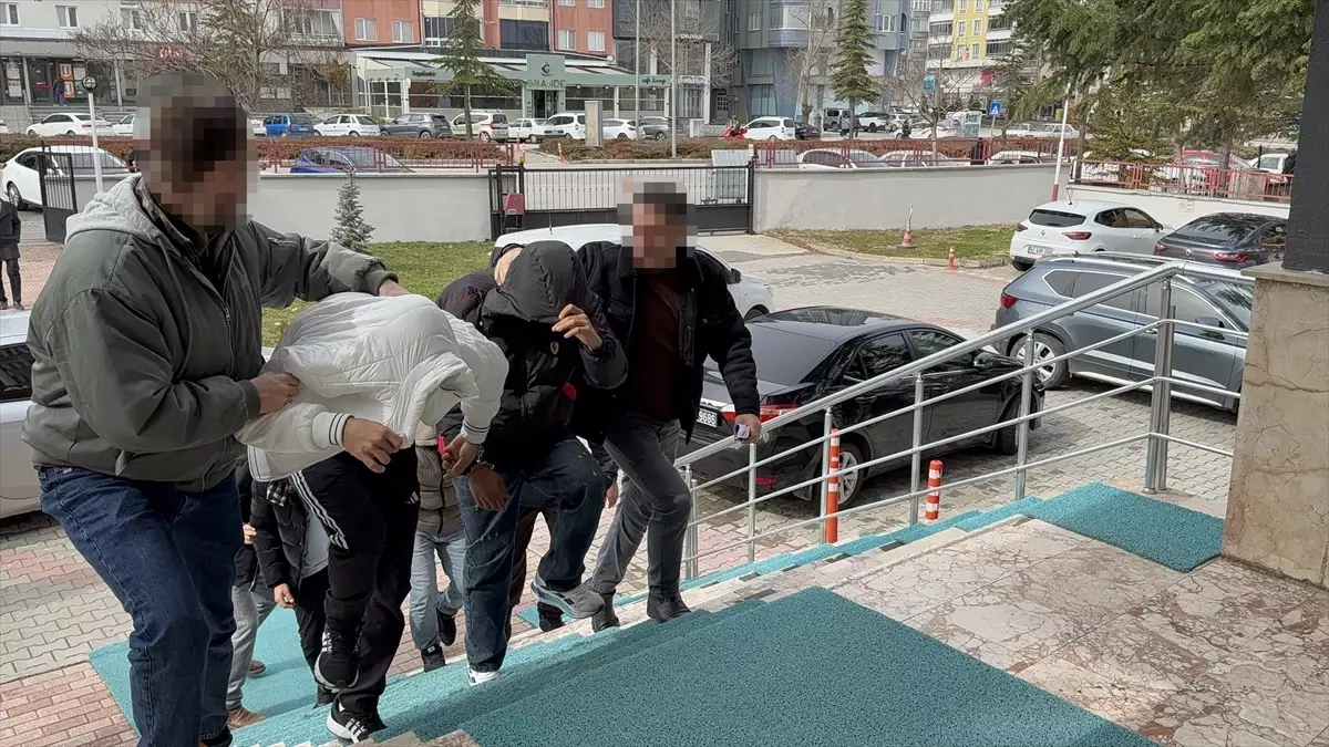 Seydişehir'de Uyuşturucu Kaçakçılığına Büyük Darbe: 4 Şüpheli Yakalandı