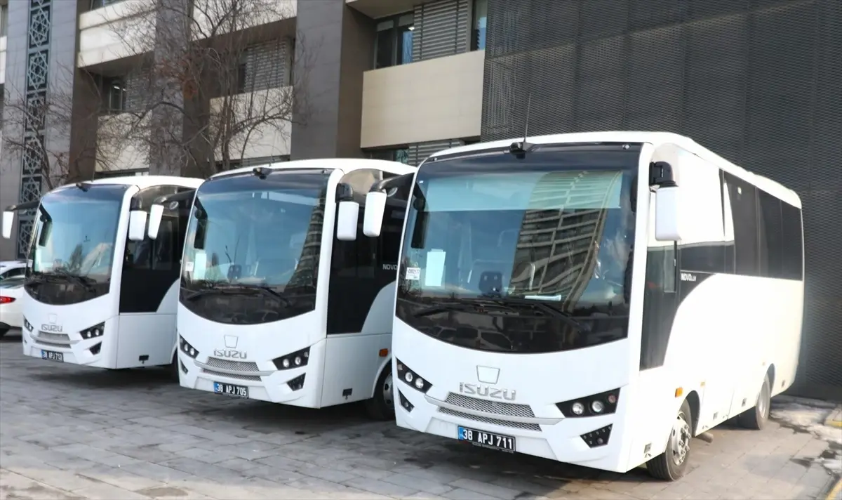 Melikgazi Belediyesi, Yeni Otobüs ve Temizlik Araçlarıyla Hizmet Kalitesini Artırıyor