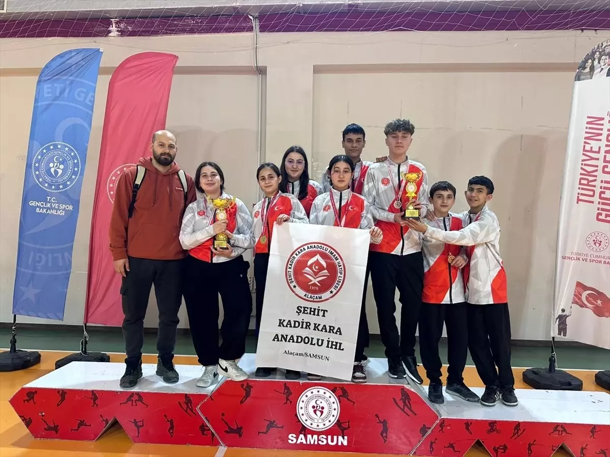 Samsun Alaçam'daki İmam Hatip Lisesi Floor Curling’de İl Birinciliğini Aldı