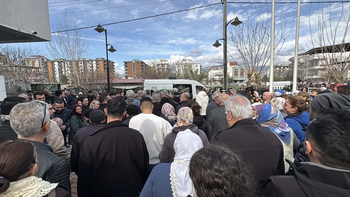 Bahar Taş’ın Cenazesi Aydın’da Gerçekleştirildi, Ailesi Yasta