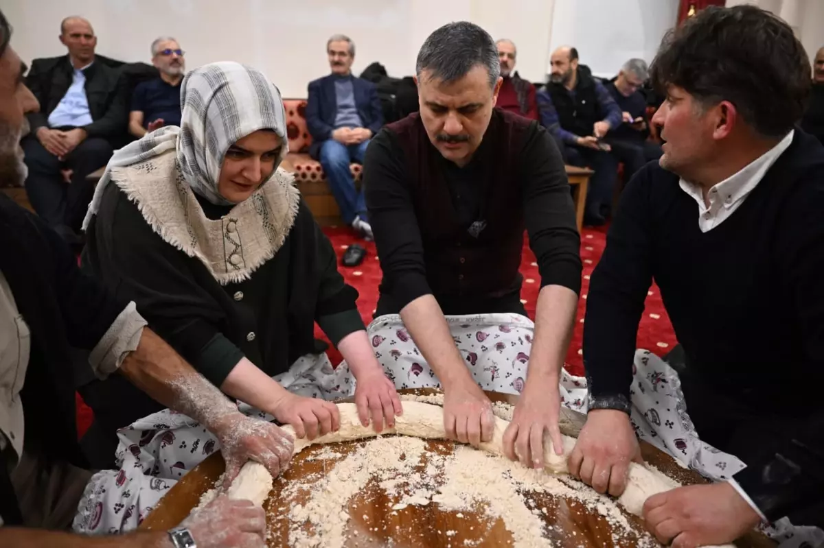 Erzurum Valisi Mustafa Çiftçi, Tel Helva Yapımına Katıldı ve Yöresel Lezzetleri Tanıttı