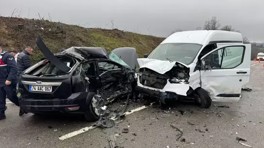 Kaza sonrası polis memuru